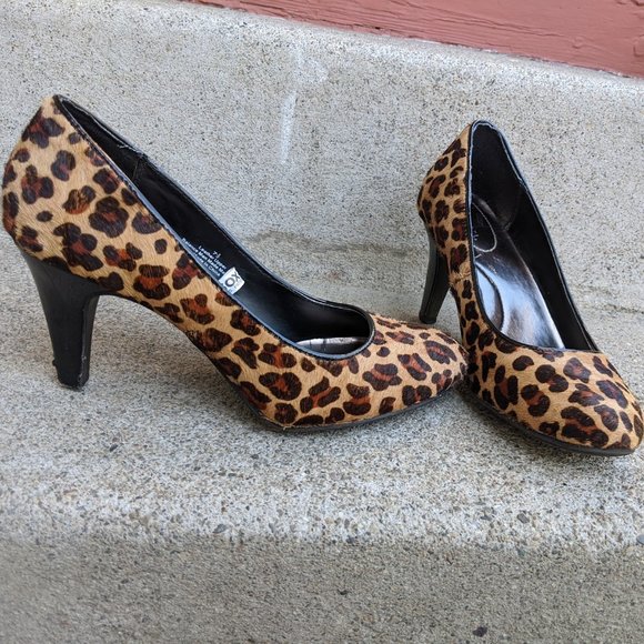 Merona Calf- Hair Leopard Print Pump, Sz. 7.5 - Picture 2 of 4